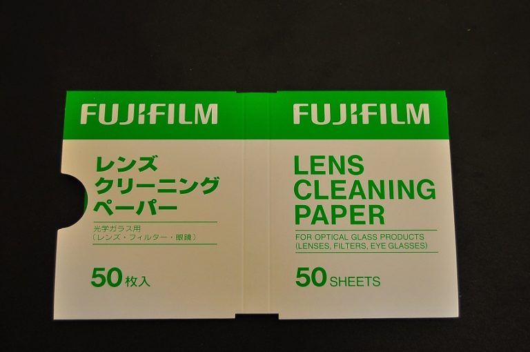 Fuji LENS CLEANING PAPER How to Use le_prestige_camera_japon